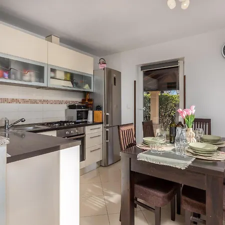 Beautiful In Bregi דירה *