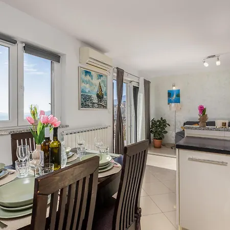 Beautiful In Bregi דירה Breza