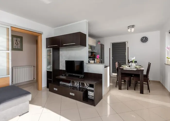Apartment Beautiful In Bregi